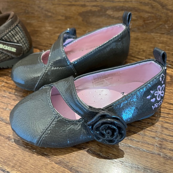 🔆Bundle of 7 Pairs of Size 6T Shoes - Picture 7 of 8